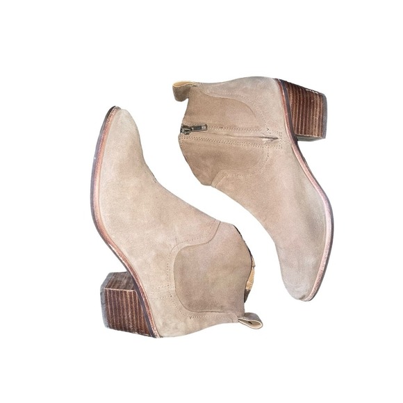 Ugg Shoes - Ugg Kingsburg Bootie in Coffee Grounds Size 9